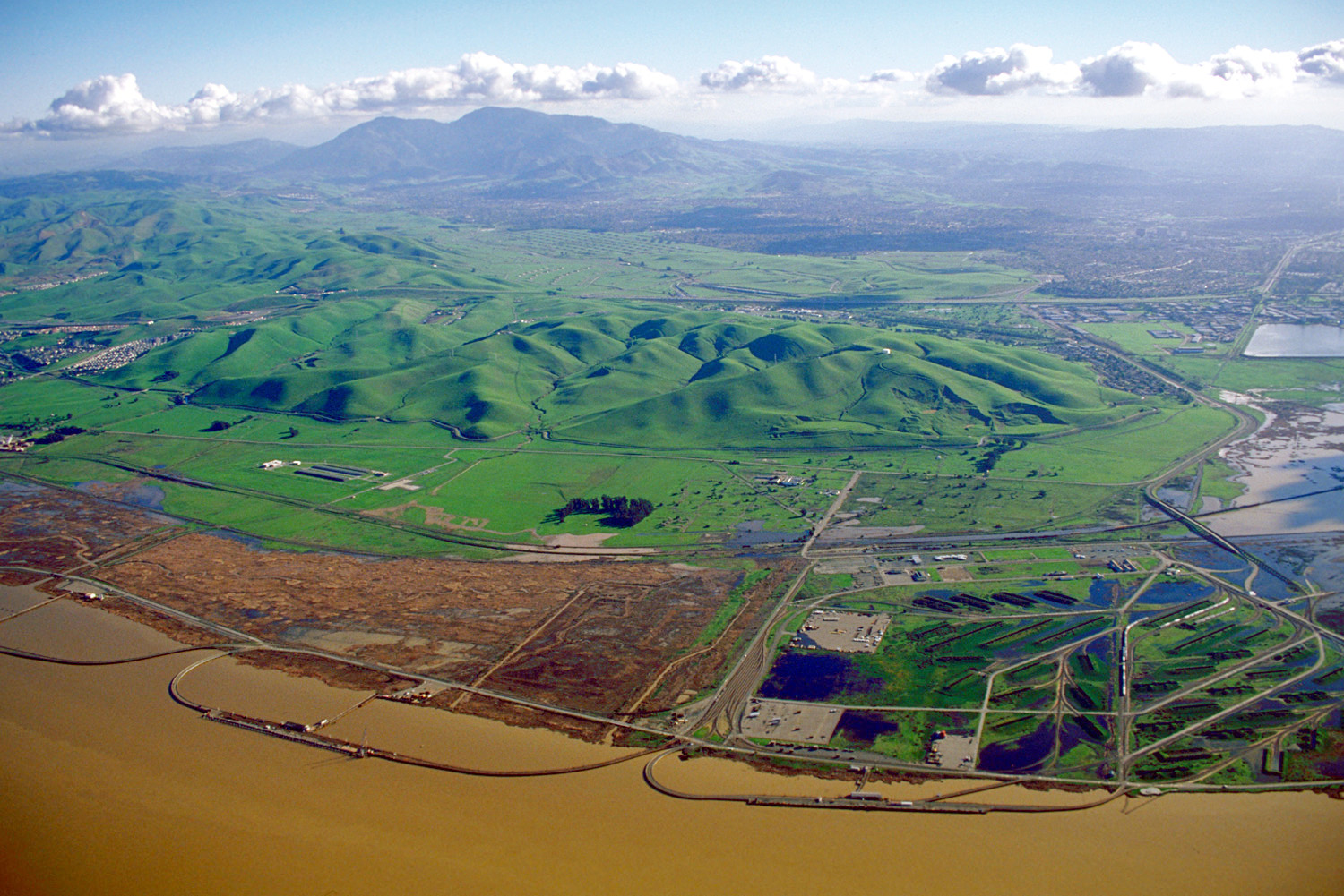 The view from the summit of Mount Diablo over the California hills